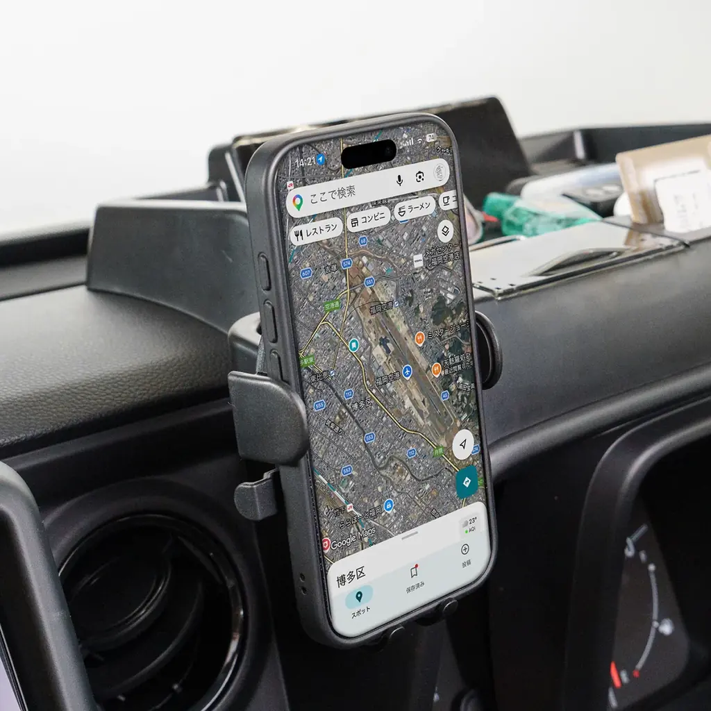 N-VANの車内がもっと快適に。専用設計の多機能「ダッシュボードトレイ」を販売開始。スマホスタンド・ホルダー・カード収納・コインケース・フリースペースを1台に集約、工具不要30秒で設置。発売記念価格も 画像 15