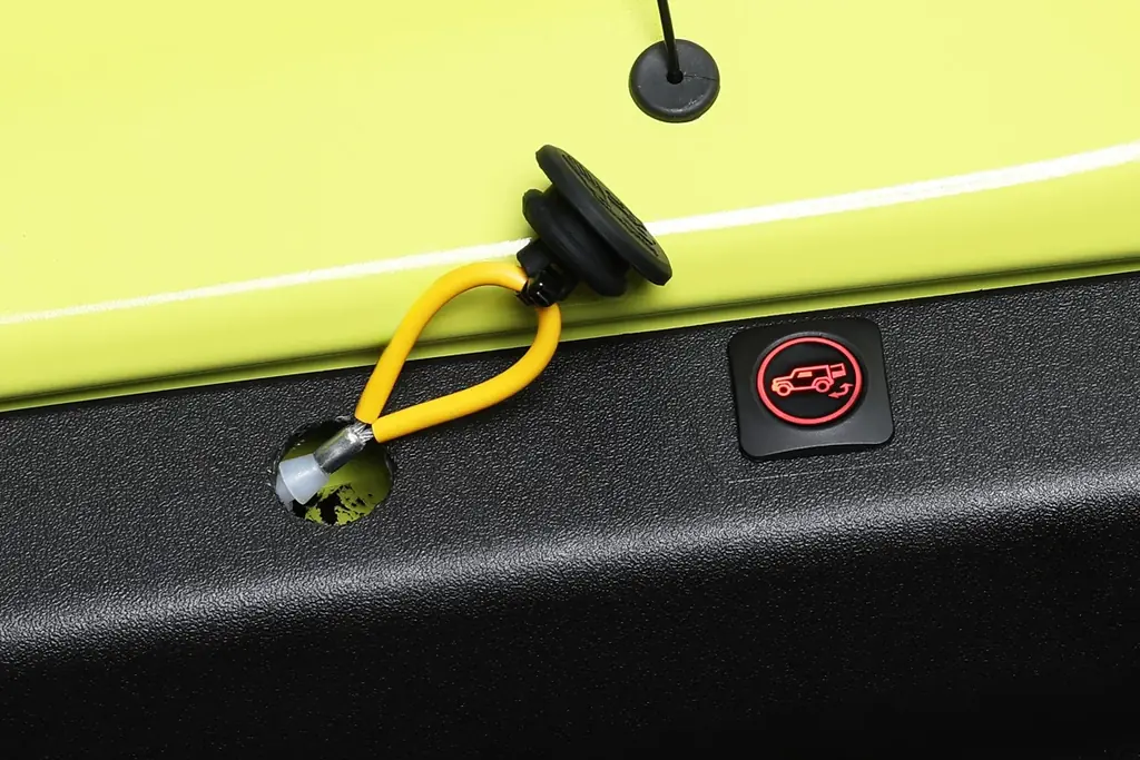 ジムニーの荷物の出し入れをもっと便利に。ジムニー専用電動リアゲートを発表 画像 10