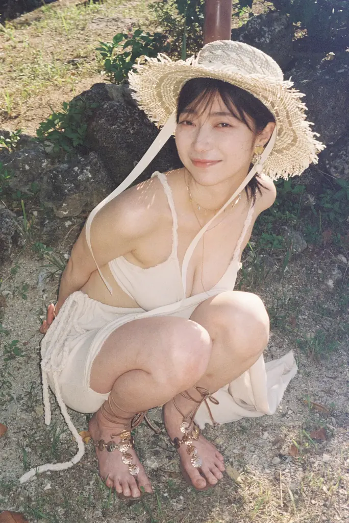 身長180cmの圧巻プロポーション！俳優・モデルの蔦谷里華ファースト写真集『泥中の華』が8月19日（水）発売！ 画像 4