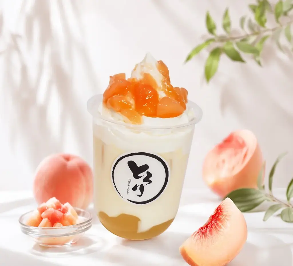 【7/1発売】「飲むわらびもちプレミアム白桃」夏限定で新登場！～みずみずしい白桃の果肉を贅沢に使用した至福の一杯～ 画像 2