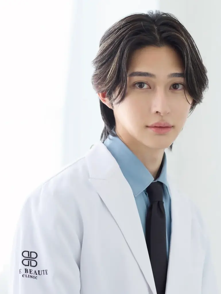 紀田基邦1st写真集『Love Yourself』先行カット第2弾を公開！白衣姿とは一味違った新たな魅力がたっぷり！写真集発売記念イベントも申込締切残りわずか！ 画像 6