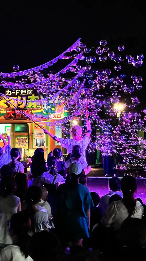 【日本モンキーパーク】花火やライトアップ、すみっコぐらしと踊る夜！「モンパの夜まつり」開催＜愛知＞ 画像 3