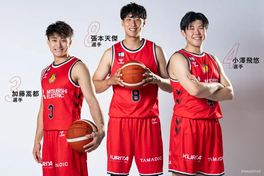 7/11、名古屋ダイヤモンドドルフィンズの張本選手・加藤選手・小澤選手のトークショーを開催！ヒュンメル長島店で限定コラボアイテムも販売！ 画像 2