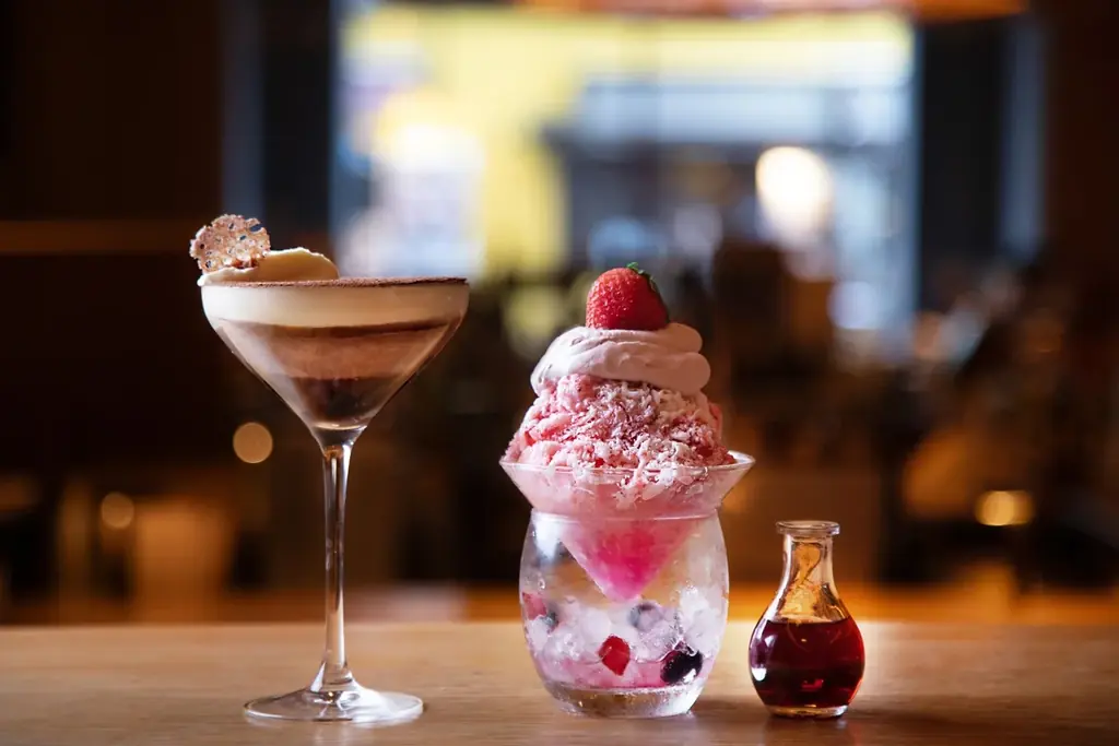 【THE PUBLIC】「飲む」から「味わう」へ。カクテルをデザートへ再構築した夏季限定『Summer Dessert Cocktails』を販売 画像 1