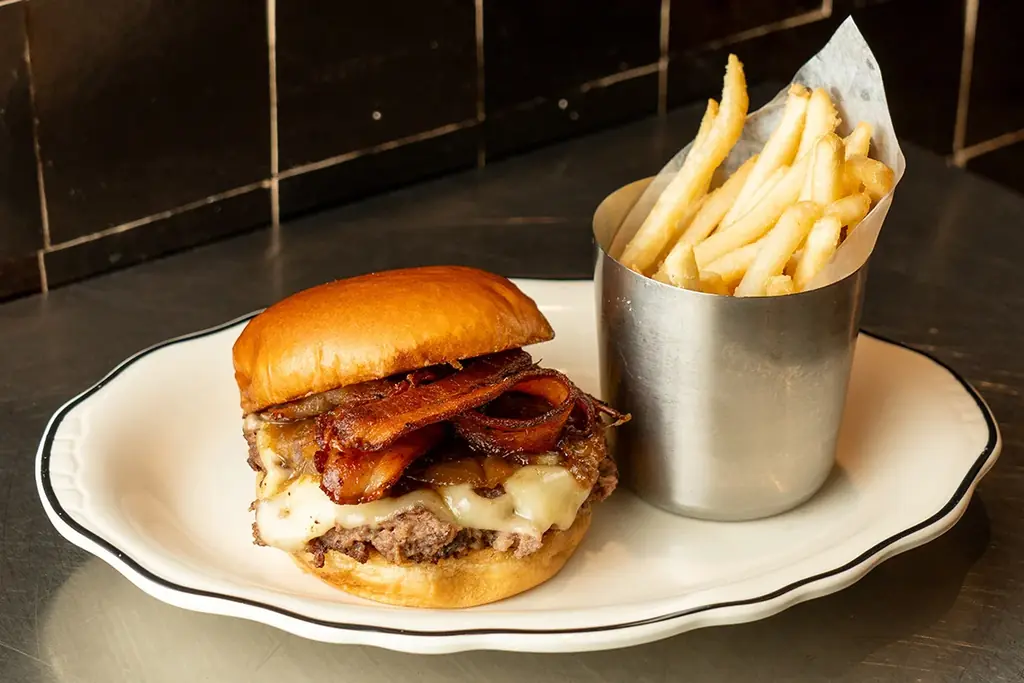ハワイから日本初上陸！肉のバターと称される“ボーンマロー（牛骨髄）”を贅沢に使った極上バーガーと本格タコスが、阪急うめだ本店「ハワイフェア2026」に登場！ 画像 2