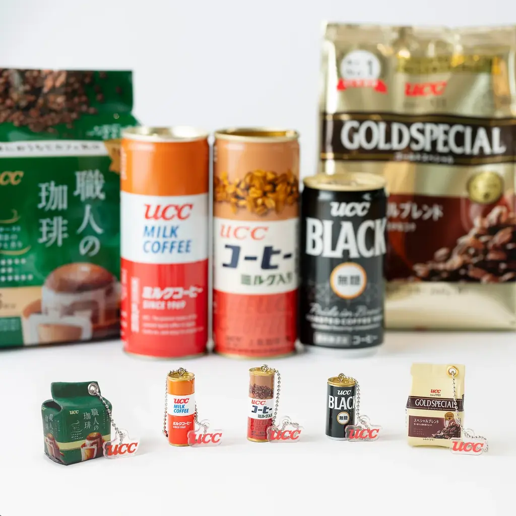 UCC公式ECで毎シーズン完売の人気福袋が、今夏も登場！アイスでゴクゴク！猛暑を乗り切る「夏のコーヒー福袋2026」6月30日発売UCC人気製品の超リアルなミニチュアチャーム付きのセットも 画像 2
