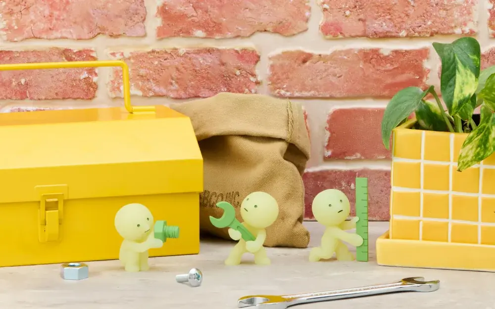 お部屋のスミで工事中…？あなたを見守るスミが好きな妖精「スミスキー」より、『SMISKI Construction Series』が7月9日(木)に発売。 画像 3