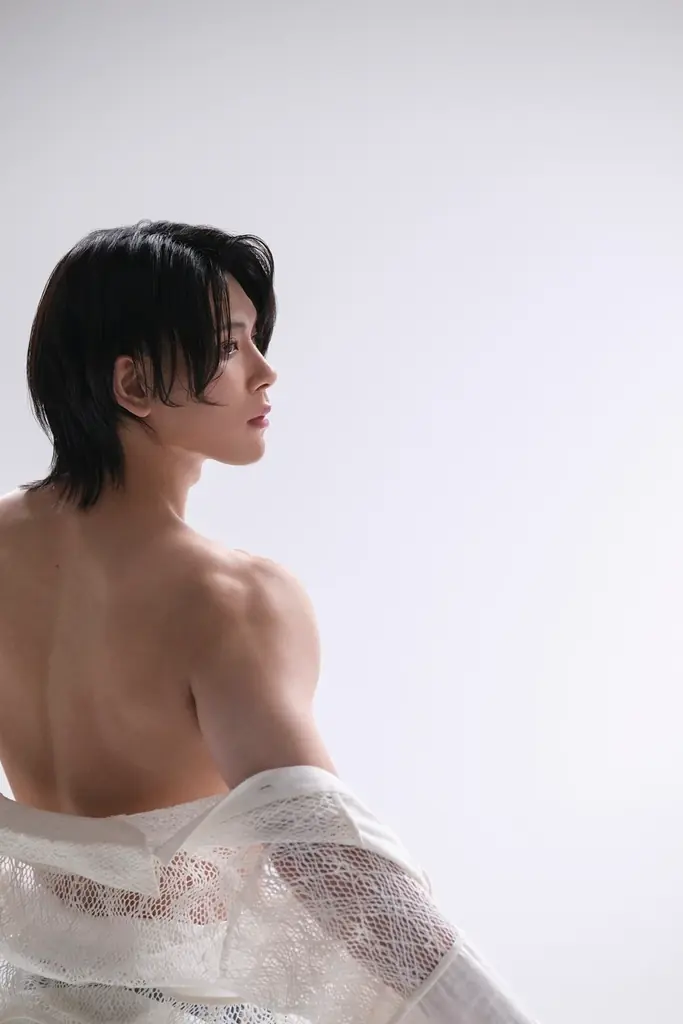 松原凛1st写真集発売