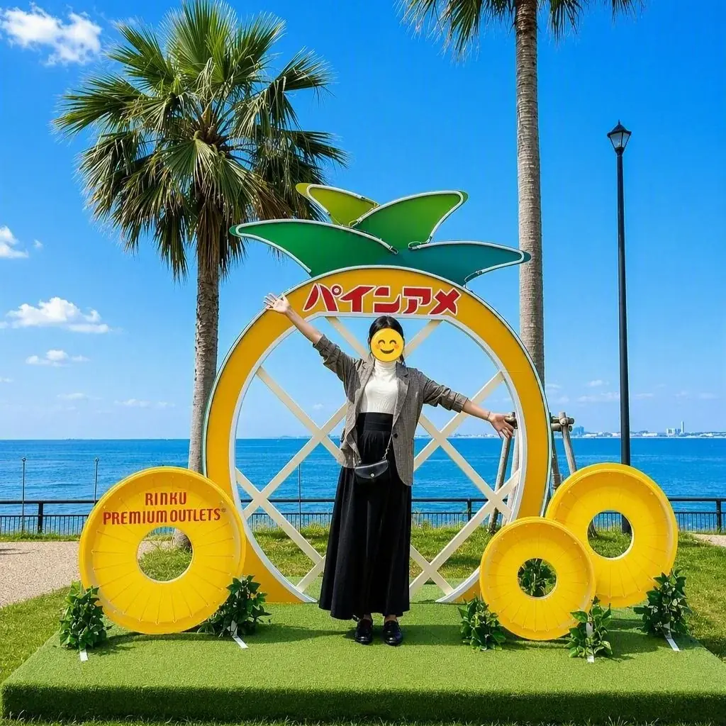 レトロかわいい海辺の”パインアメの世界” りんくうアウトレットに夏限定コラボフォトスポット登場 地元・大阪発の初コラボ 画像 2