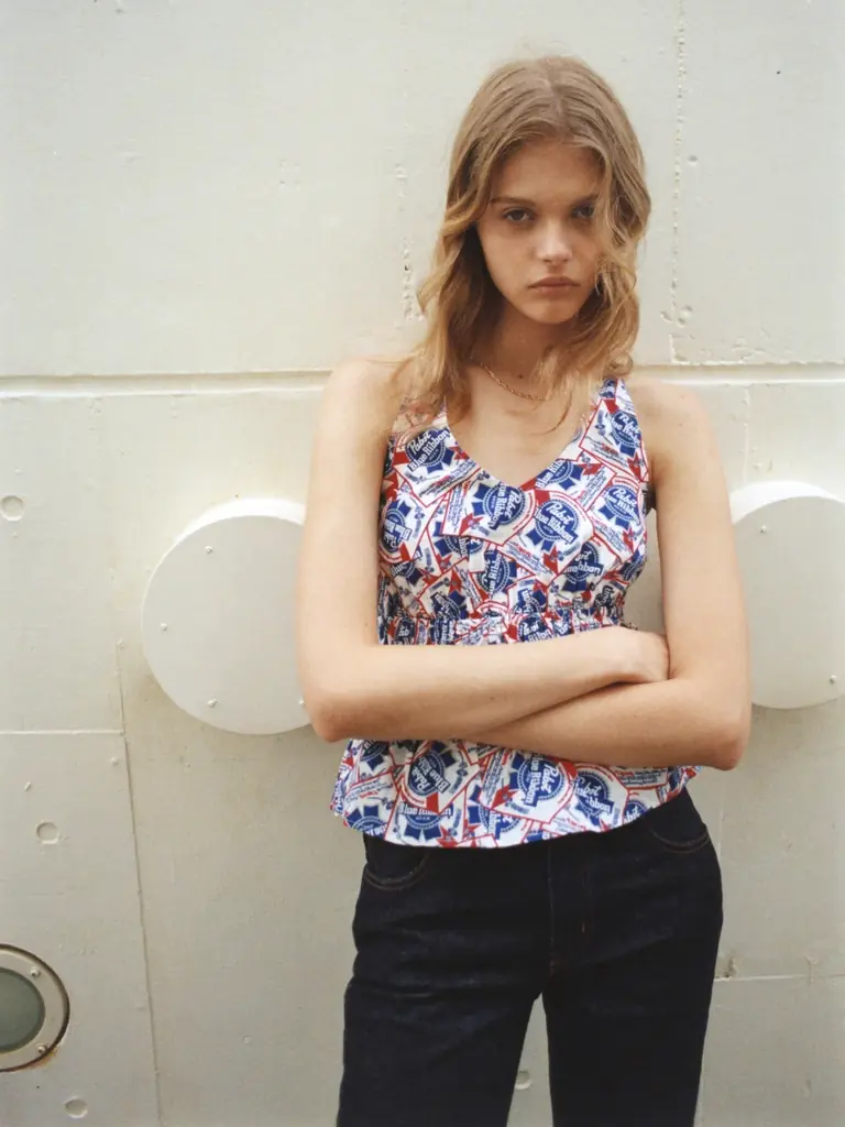 MOUSSY（マウジー）Pabst Blue Ribbon（パブスト ブルーリボン）とのコラボレーションを7月17日(金)より発売 画像 2