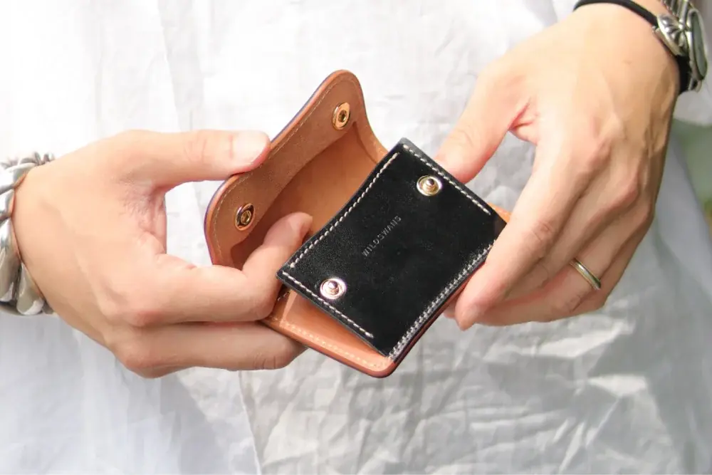 【WILDSWANS×COLLECTORS】ホースバットストリップを使用したCOLLECTORS別注『TONGUE』『CASA』を全国の店舗にて数量限定発売 画像 7