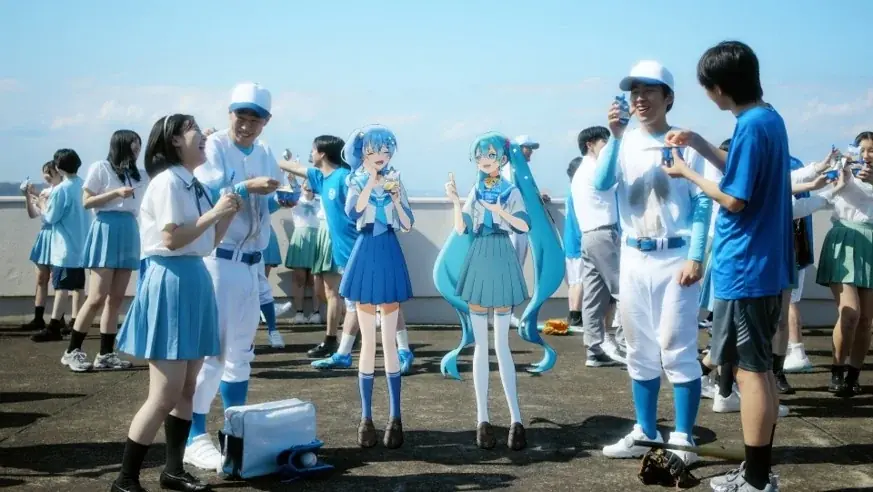 星街すいせいと初音ミクが『青のすみか』を熱唱！実写×アニメーションが織りなす超爽快なムービーが公開！「クーリッシュ」×「爽」新TVCM『冷たくて青い、夏がきた。』篇7月7日(火)より全国でオンエア！ 画像 4