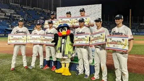東京ヤクルトスワローズ　スポンサー10周年記念　サイン入り、限定グッズが当たる 感謝の「大盤振る舞い抽選会」開催　7/15（水） 読売ジャイアンツ戦「オープンハウスナイター」 画像 4