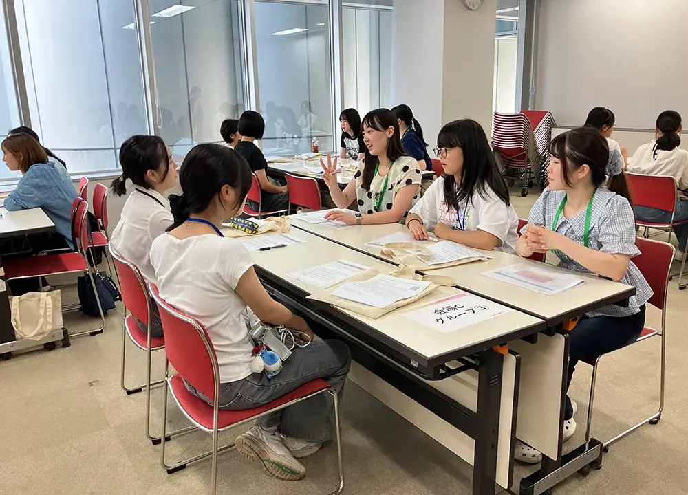 Tokyo Girls Talk｜８月２３日（日曜日）声優・浦和希さん登壇！ 女子中高生向け女子大学生との座談会 画像 4