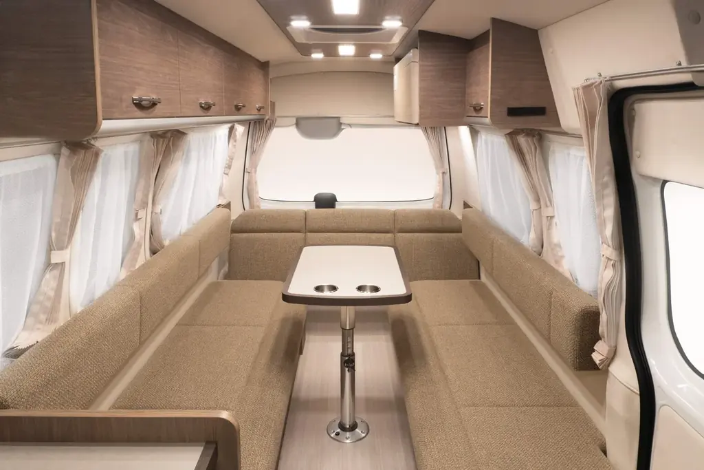 東京キャンピングカーショー2026、レクビィの出展車両 画像 3
