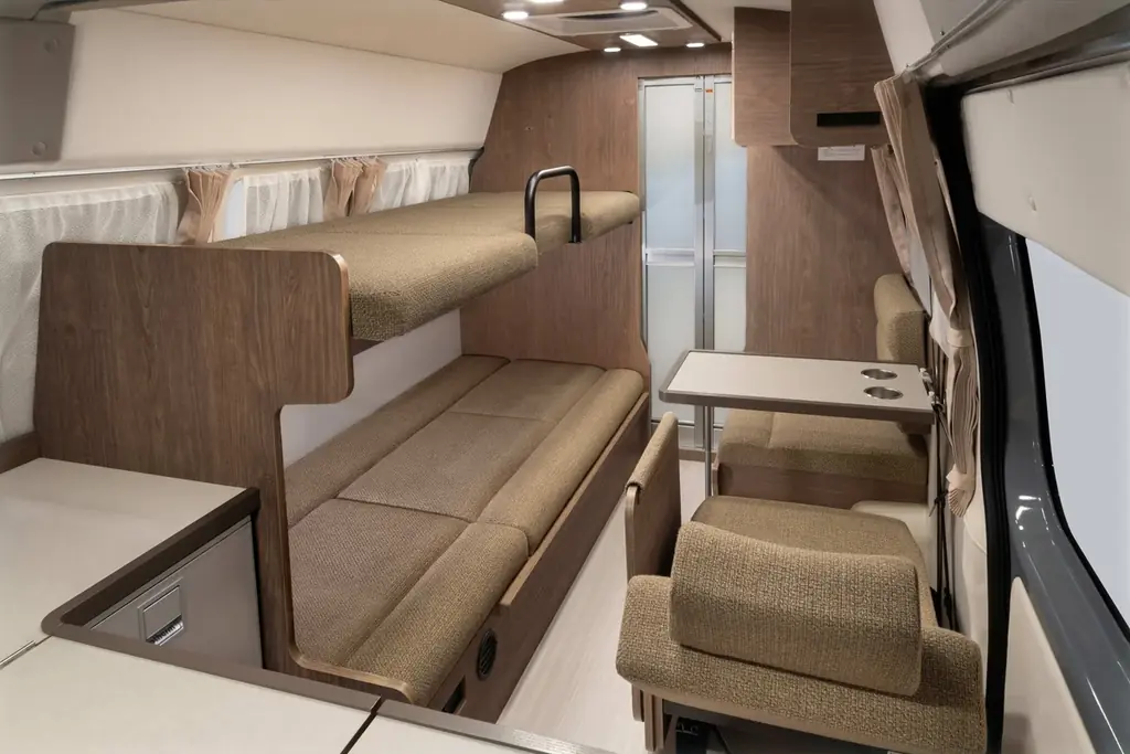 東京キャンピングカーショー2026、レクビィの出展車両 画像 4