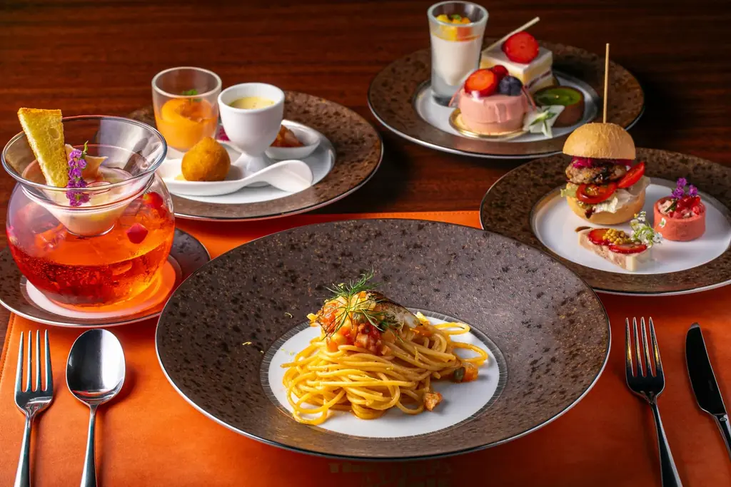 煌めく夜景×スイーツ×本格パスタ。大人気アフタヌーンティーが夜仕様にアップデート。地上150mのパノラマ絶景で楽しむ「ナイトアフタヌーンティー」が新登場 画像 3