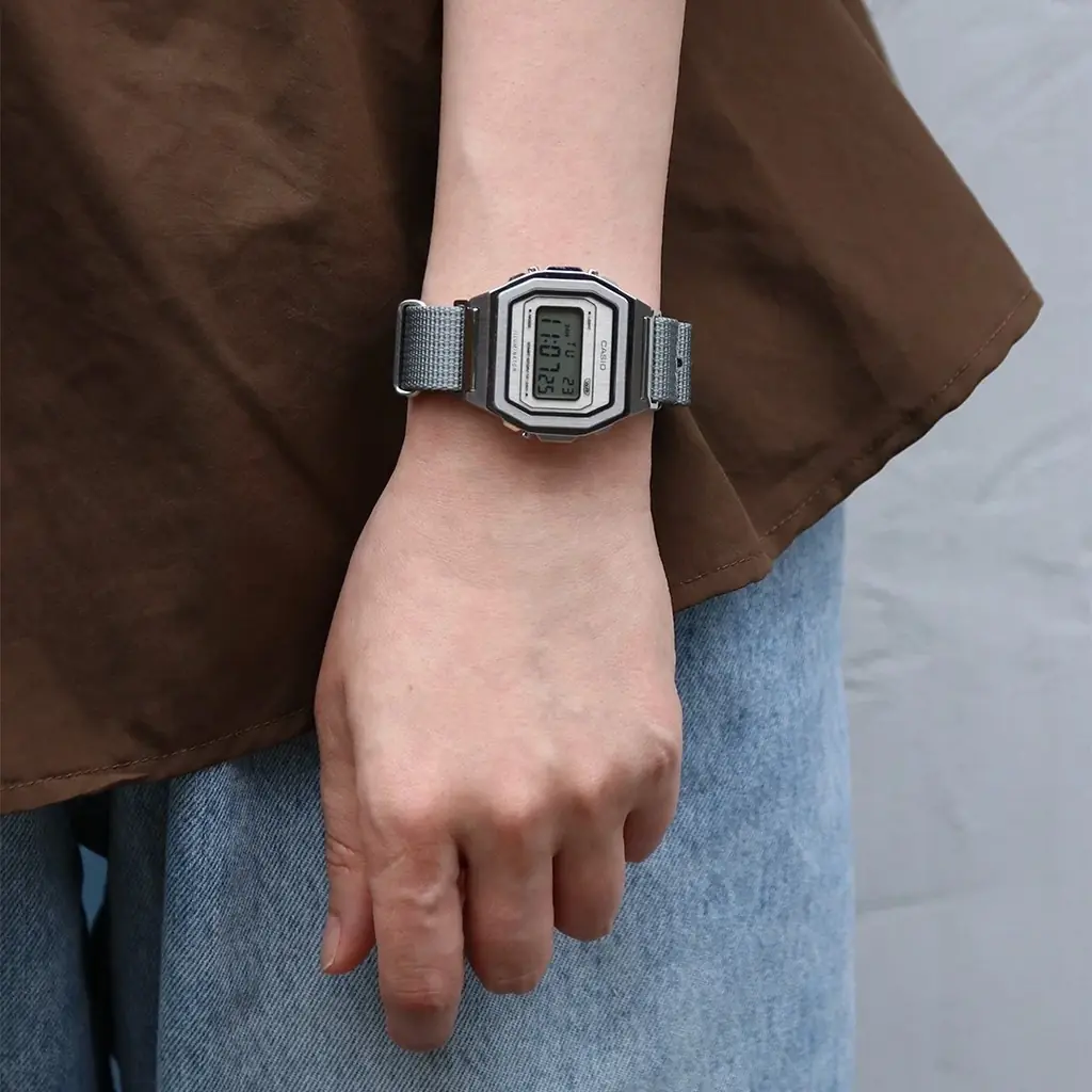 即完売した【CASIO CLASSIC PREMIUM SERIES】が待望の再入荷。夏の装いに映える、ユニセックスなシルバーウォッチ 画像 18