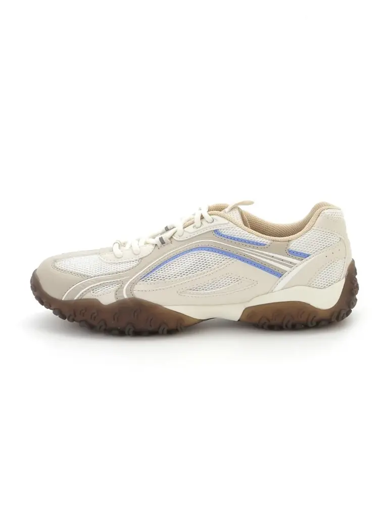 【emmi】アウトドアシューズを現代的にアレンジしたFILA「ECHAPPE MS」に、emmiのコラボレーションモデルが登場！爽やかなブルーがアクセントになった軽やかな一足＜7月9日（木）＞ 画像 4