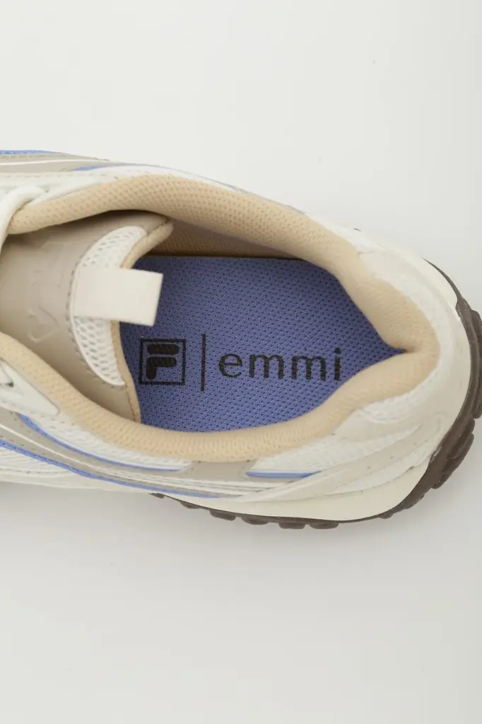 【emmi】アウトドアシューズを現代的にアレンジしたFILA「ECHAPPE MS」に、emmiのコラボレーションモデルが登場！爽やかなブルーがアクセントになった軽やかな一足＜7月9日（木）＞ 画像 6