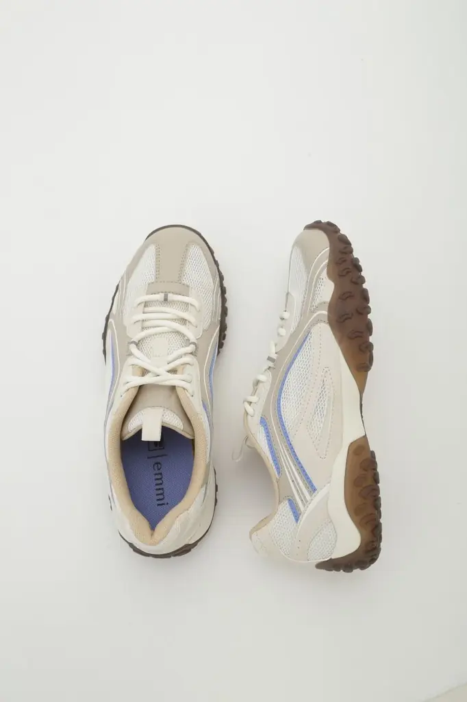 【emmi】アウトドアシューズを現代的にアレンジしたFILA「ECHAPPE MS」に、emmiのコラボレーションモデルが登場！爽やかなブルーがアクセントになった軽やかな一足＜7月9日（木）＞ 画像 7