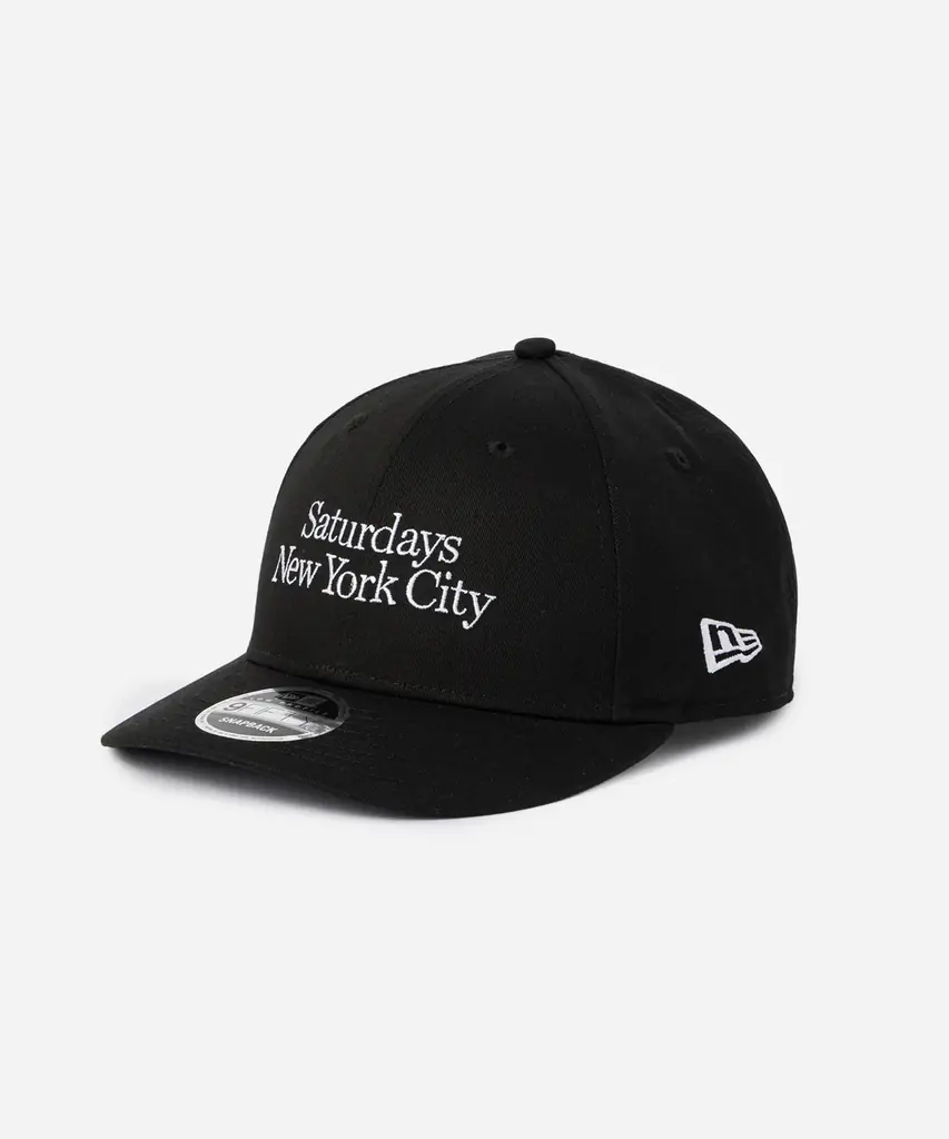 Saturdays NYCがNew Era®とコラボレーション！ブランドを象徴するロゴを配した、プレミアムな別注キャップ2型が新登場。 画像 6