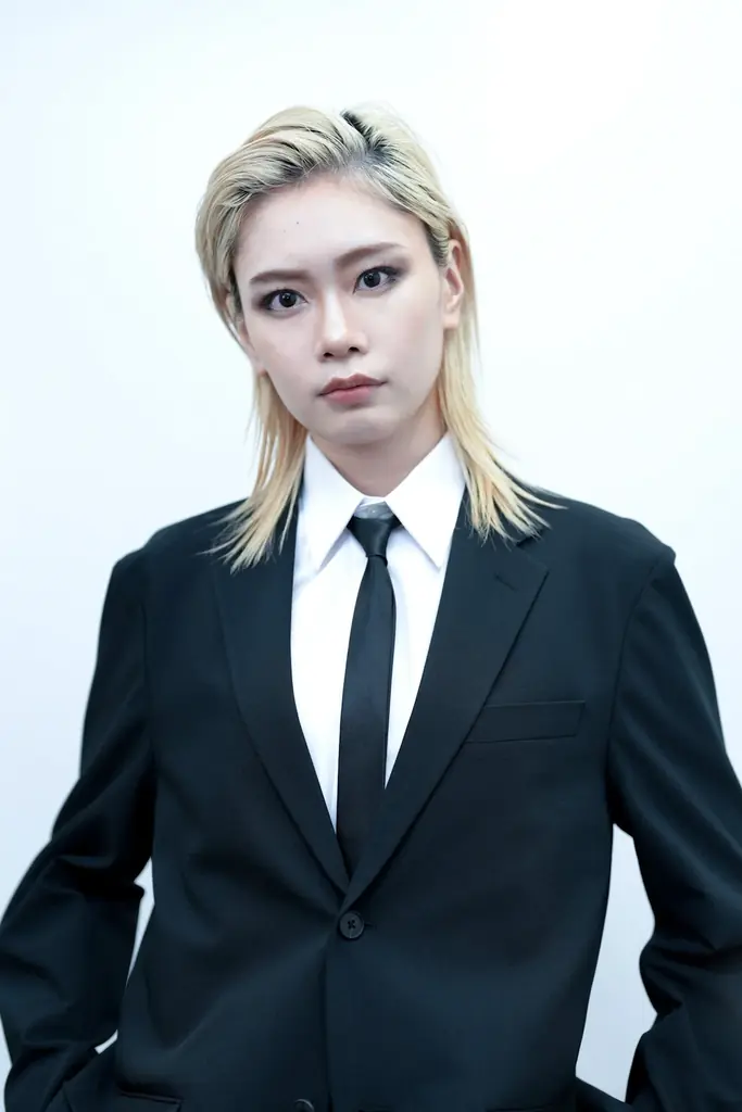 元宝塚男役、現役女子プロレスラー、現役セクシー女優ら異色のキャストが黒スーツ姿の強盗団に　没入型密室ノワールコメディ『BAD END』8月上演決定 画像 5