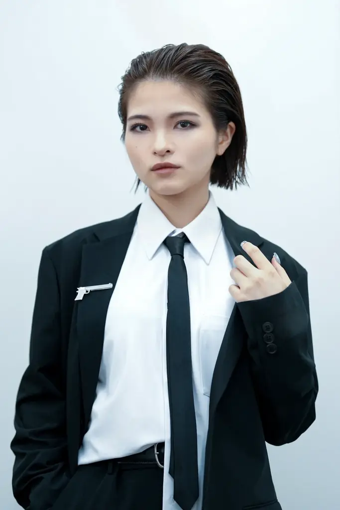 元宝塚男役、現役女子プロレスラー、現役セクシー女優ら異色のキャストが黒スーツ姿の強盗団に　没入型密室ノワールコメディ『BAD END』8月上演決定 画像 6