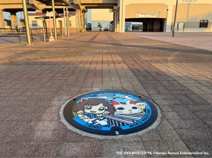 「前川みく」マンホール、愛知・常滑市で設置1周年！第2弾 新グッズを7月30日に発売 画像 2