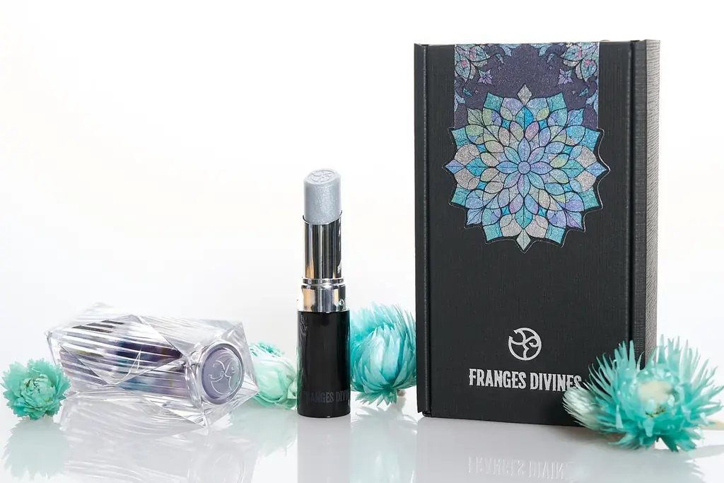 FRANGES DIVINES大人気のグリッター入りリップ『綺羅星』がコゼットジョリのフジロックカラー「なえばのそら26しゅぎょく」とコラボで新登場！ 画像 1