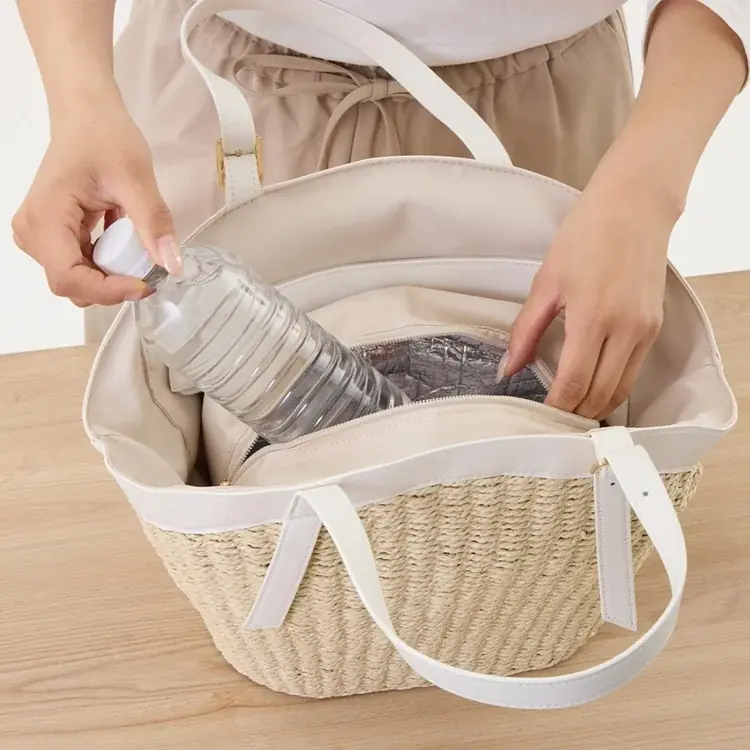 酷暑の夏の結露や濡れを防ぐ、KEYUCAの保冷ボトルホルダー付き「合皮コンビ縦型トートバッグ」が新登場 画像 9