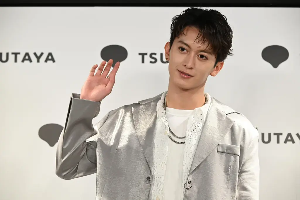 菊池修司が“素顔”をさらけ出す1st写真集を発売！「お客様の人生が少しでも鮮やかになるような役者活動を続けたい」 画像 7