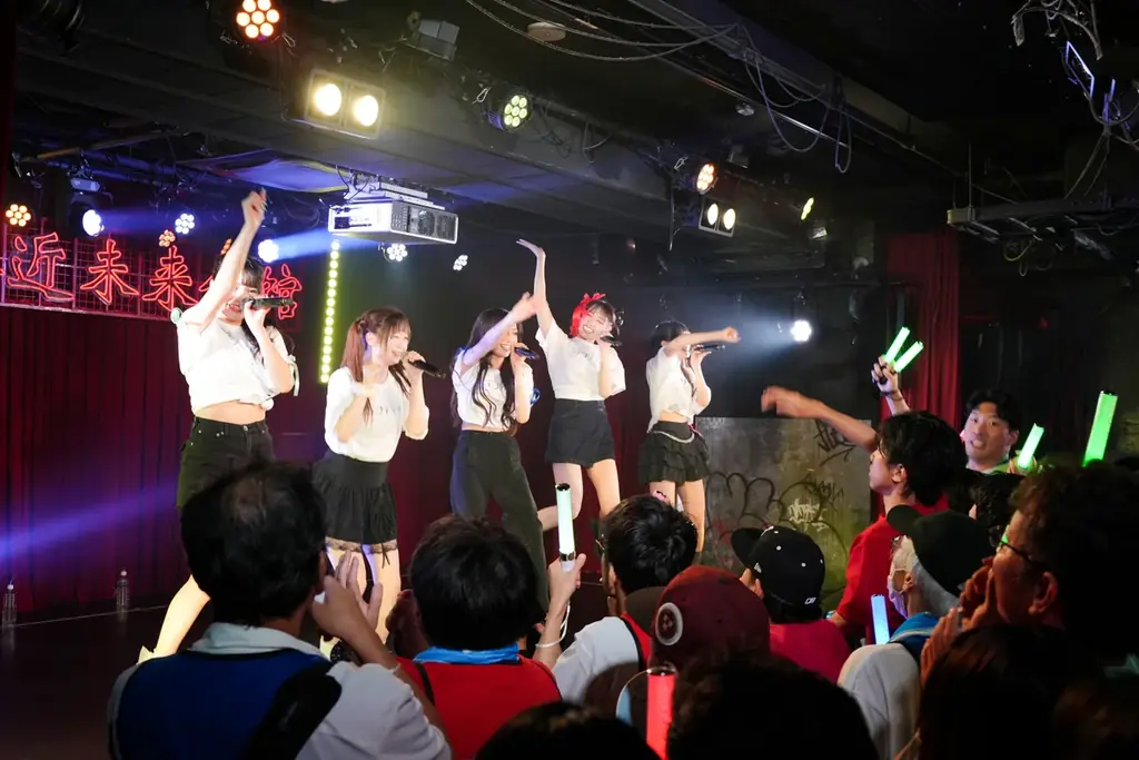 総SNSフォロワー数56万人超の5人組「ラフティア」、チケット完売の渋谷近未来会館で正式デビュー 画像 10