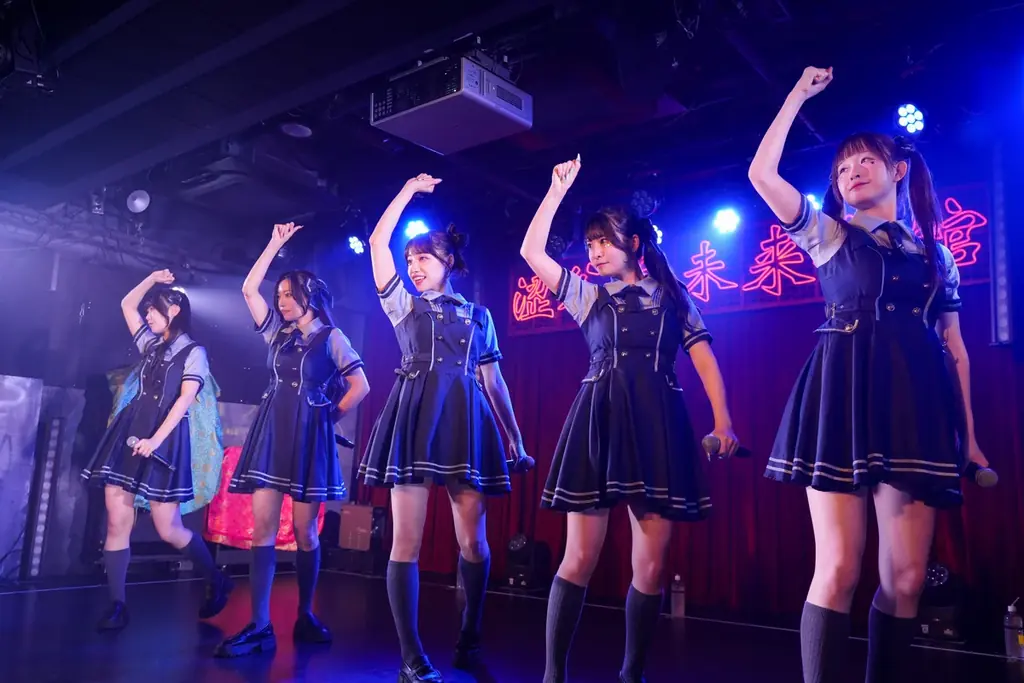 総SNSフォロワー数56万人超の5人組「ラフティア」、チケット完売の渋谷近未来会館で正式デビュー 画像 3