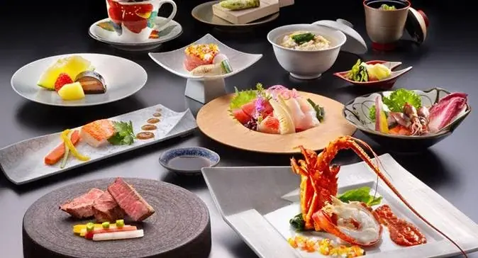 【記念日スペシャル】結婚記念や誕生日ご長寿祝いに、伊豆へ集う。乾杯、伊勢海老＆金目鯛ディナー、花束＆くす玉サプライズ演出に寿ぐ旅。 画像 4
