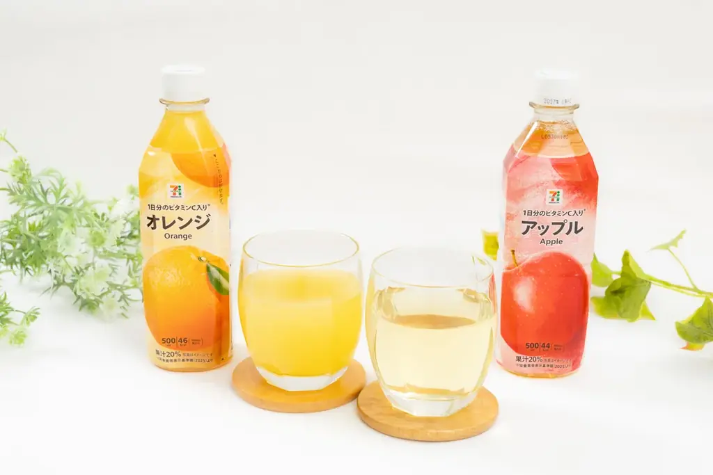 夏におすすめの「セブンプレミアム オレンジ／アップル 500ml」が登場！1本118円(※1)のお手頃価格＆1日分のビタミンC(※2)を配合してリニューアル！ 画像 2