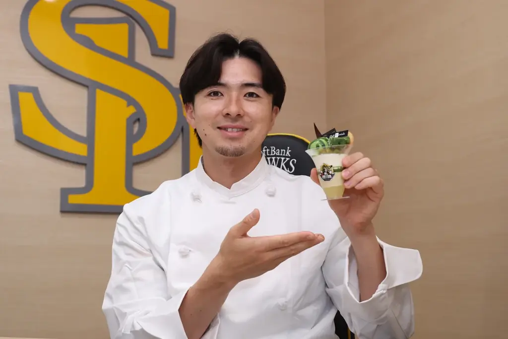 7月21日発売｜鎧塚監修×上沢 八女茶抹茶パフェ