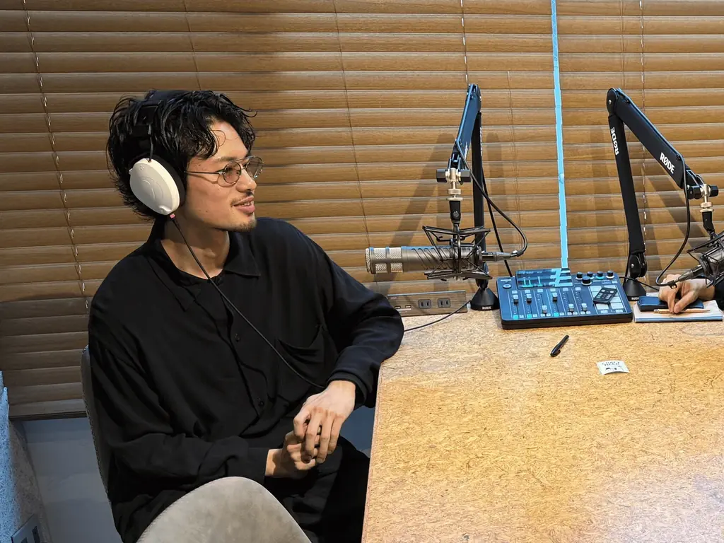 Podcast「深夜枠。〜働く大人の副音声〜」ペインター・アーティストGen Fujitaさんと語る、「”描くこと”から考える生き方と働き方」2026年7月13日より順次配信 画像 5