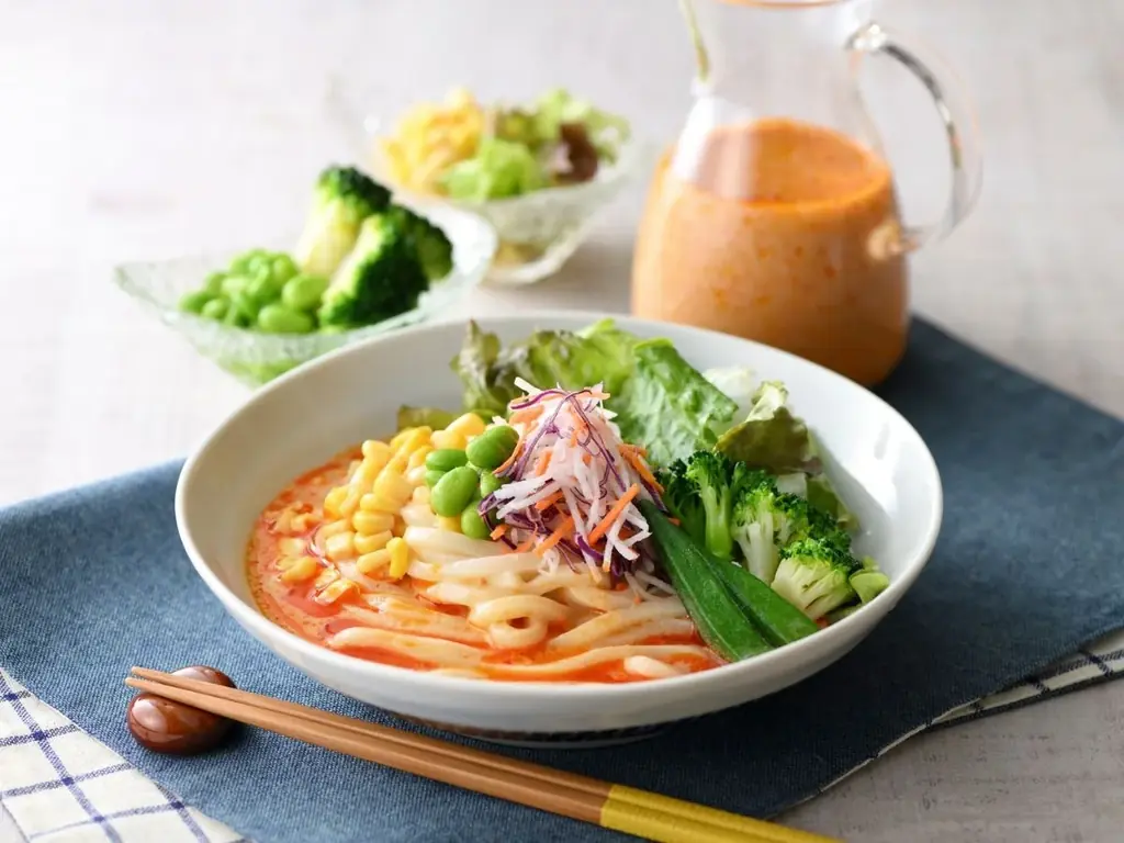 【食べ放題で楽しむ夏の涼やかメニュー！】バラエティー豊かな和洋中の食べ放題『ニラックスブッフェ』にて、新登場の冷製パスタやアレンジ自在の冷やしうどん、セルフメイクのひんやりスイーツを味わおう！ 画像 6