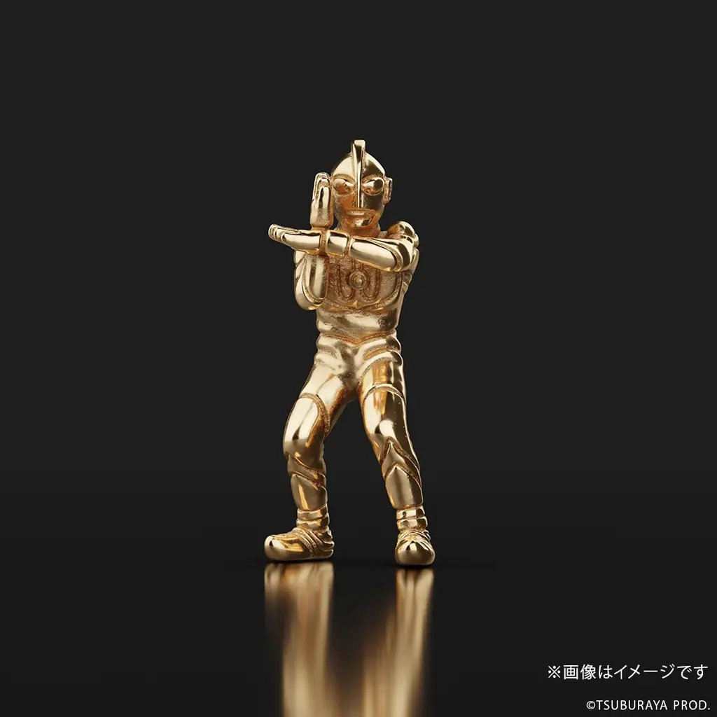 「ウルトラマン」18金ミニフィギュア。約1cmにスペシウム光線ポーズを精巧に再現 画像 2