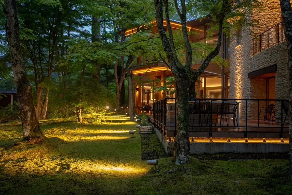 東京ばな奈発、軽井沢の森のレストランに夜のアフタヌーンティーが登場！幻想的な夜景やお酒とともに。 画像 3