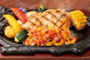 旬の夏野菜とステーキが彩る、この夏だけのごちそう。～夏を頬張る～彩りステーキフェアを7月15日(水)から全店で開催 画像 4