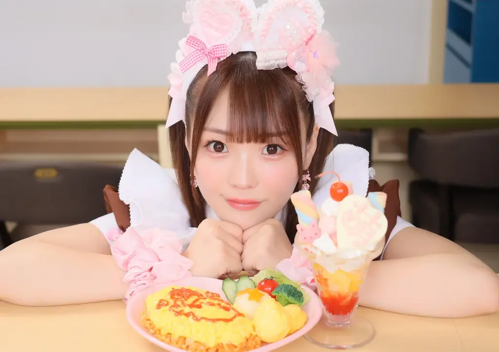 あっとほぉーむカフェ、hitomi初作詞曲含む全9曲配信