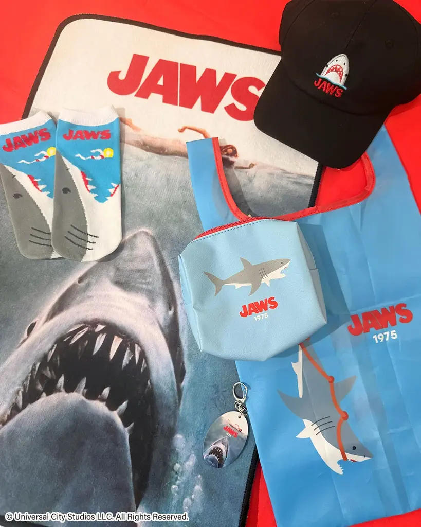 夏のお出かけや旅行にぴったり！『ジュラシック・ワールド』と『ジョーズ』とのコラボレーション雑貨がサンキューマートに新登場！全品390円（税込429円）で8月上旬より発売開始 画像 7