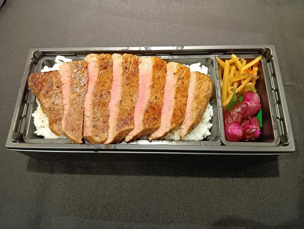 【阪急うめだ本店】7月26日(日)は土用の丑の日。手軽なうなぎ弁当や土用餅が地下食品売場に集結 画像 13