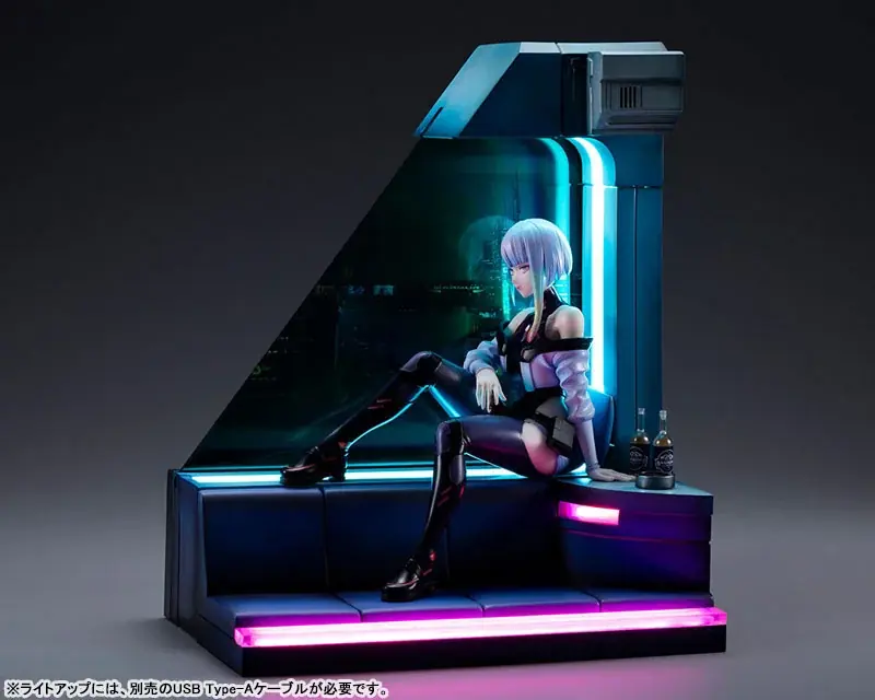 アニメ『サイバーパンク：エッジランナーズ』より、「ルーシー」のフィギュアがライトアップ仕様のジオラマとともに登場。あみあみにて予約受付中。 画像 4