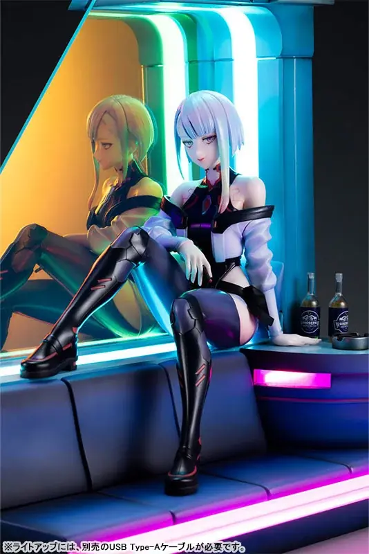 アニメ『サイバーパンク：エッジランナーズ』より、「ルーシー」のフィギュアがライトアップ仕様のジオラマとともに登場。あみあみにて予約受付中。 画像 5