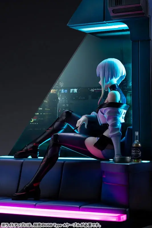 アニメ『サイバーパンク：エッジランナーズ』より、「ルーシー」のフィギュアがライトアップ仕様のジオラマとともに登場。あみあみにて予約受付中。 画像 8