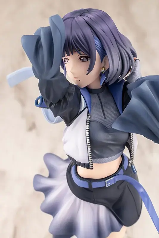 『学園アイドルマスター』より、「秦谷美鈴」がゲーム内イラストをモチーフにフィギュア化。あみあみにて予約受付中。 画像 10