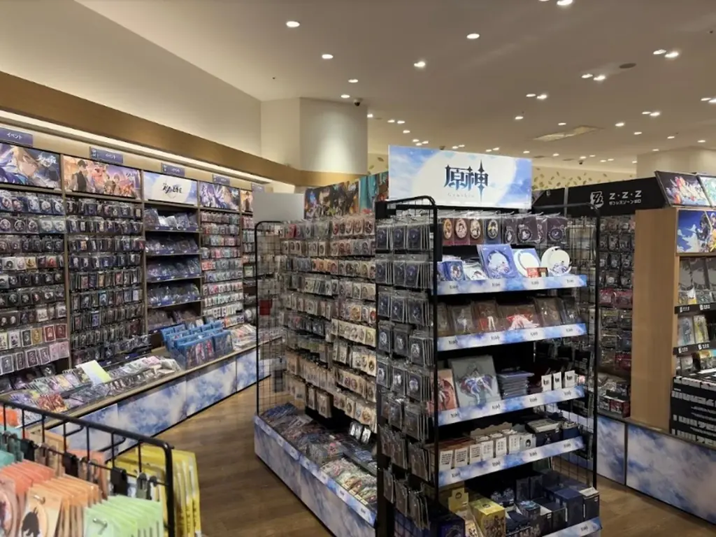 名古屋に、推し活の新たな”補給基地”出現。『原神』『崩壊：スターレイル』『ゼンレスゾーンゼロ』など人気ゲームタイトルの公式グッズが続々入荷！ 画像 2